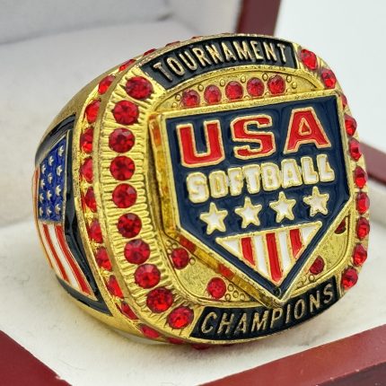 DELUXE USAS CHAMPION RING --- GOLD BODY, RED STONES (Item #39-64)