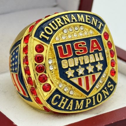 USAS CHAMPION RING --- GOLD BODY, RED STONES (Item #39-04)